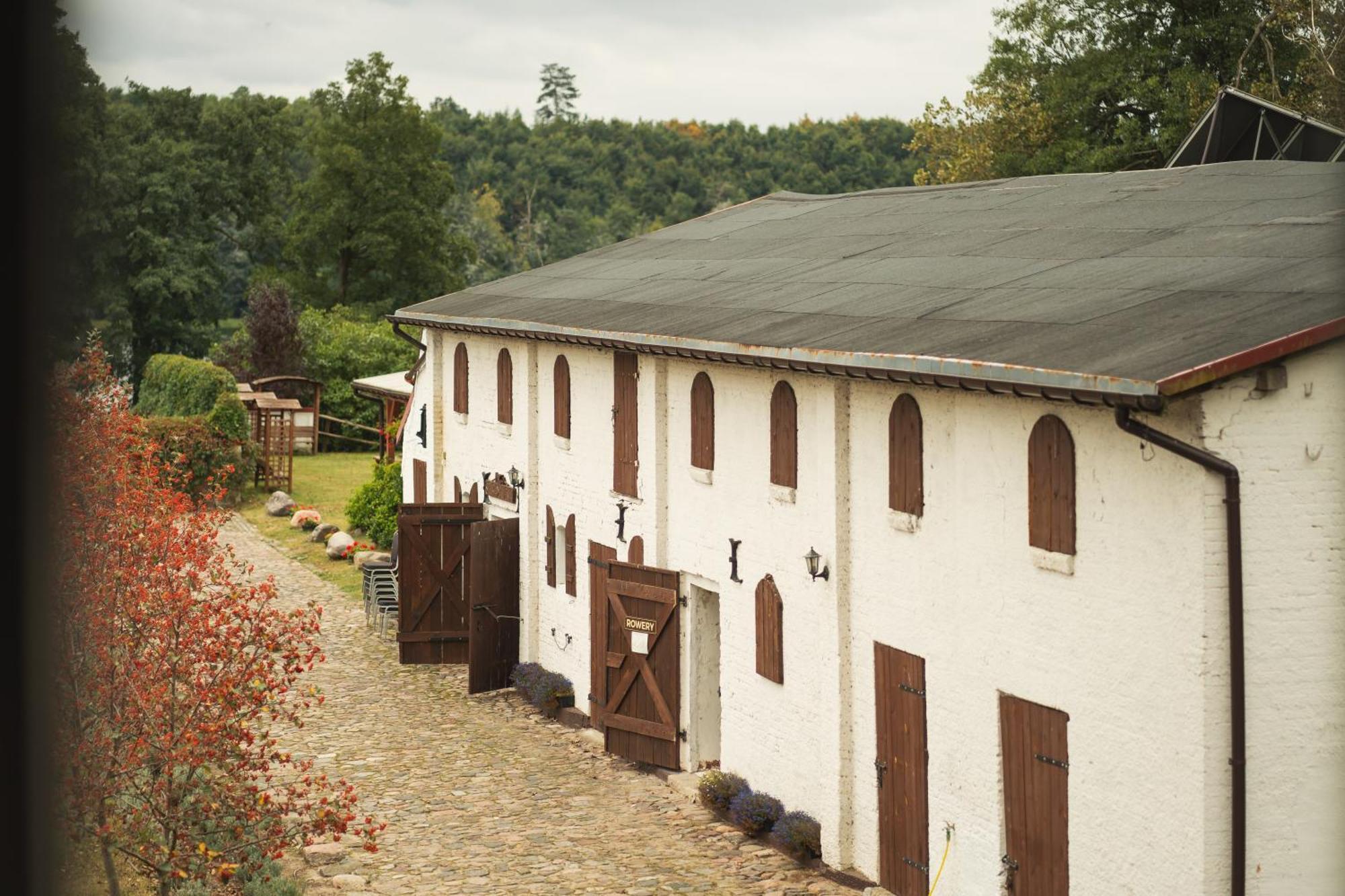 Hotel Stary Mlyn Strzeszyn Lubowo  Exterior foto