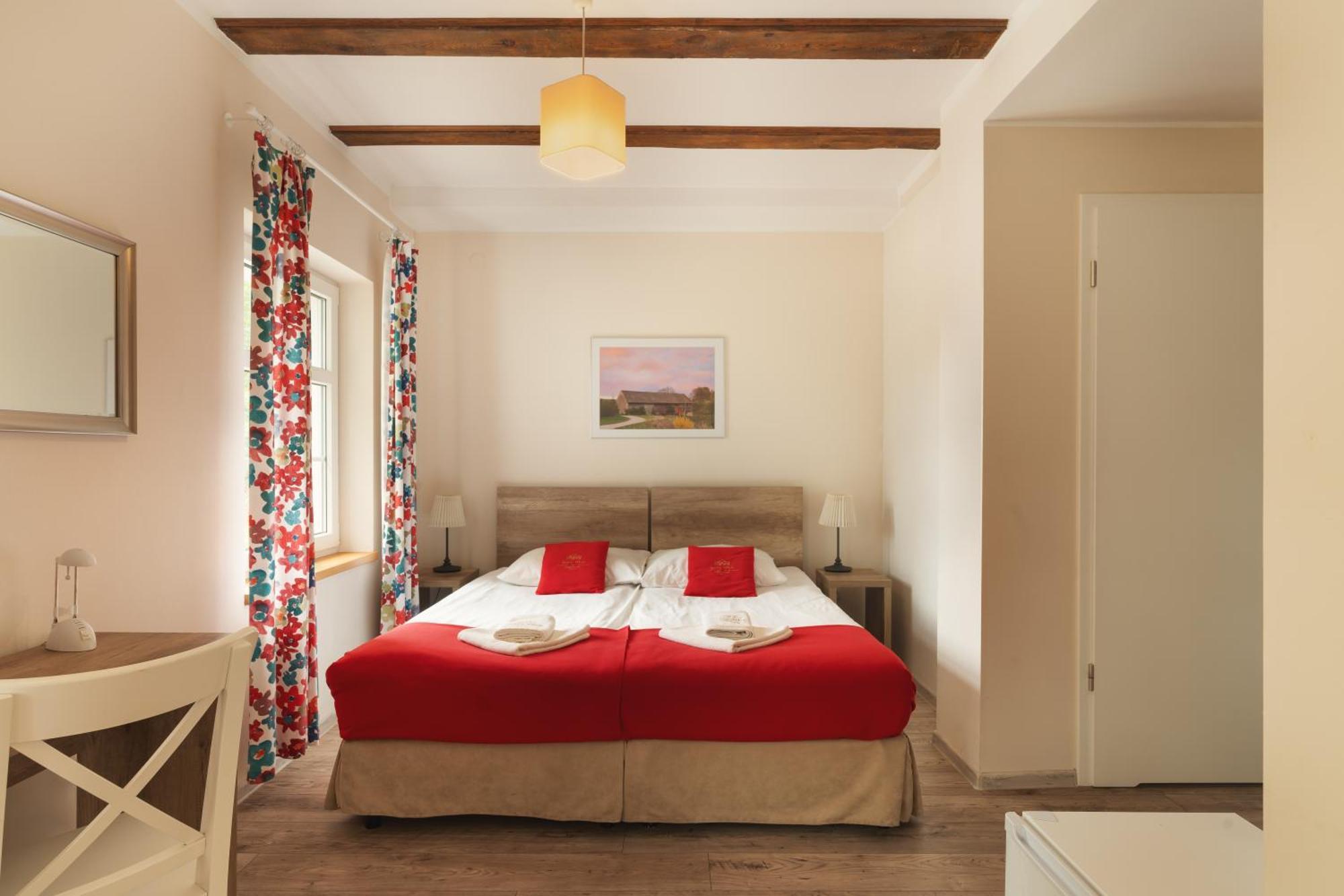 Hotel Stary Mlyn Strzeszyn Lubowo  Habitación foto